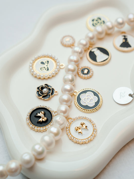 Classic CoCo Charm Round Collection